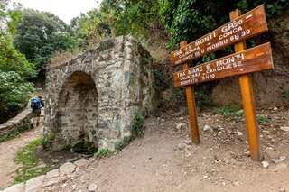 Départ du GR 20 à Calenzana en Balagne