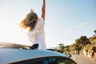 Voiture sur les routes Corse